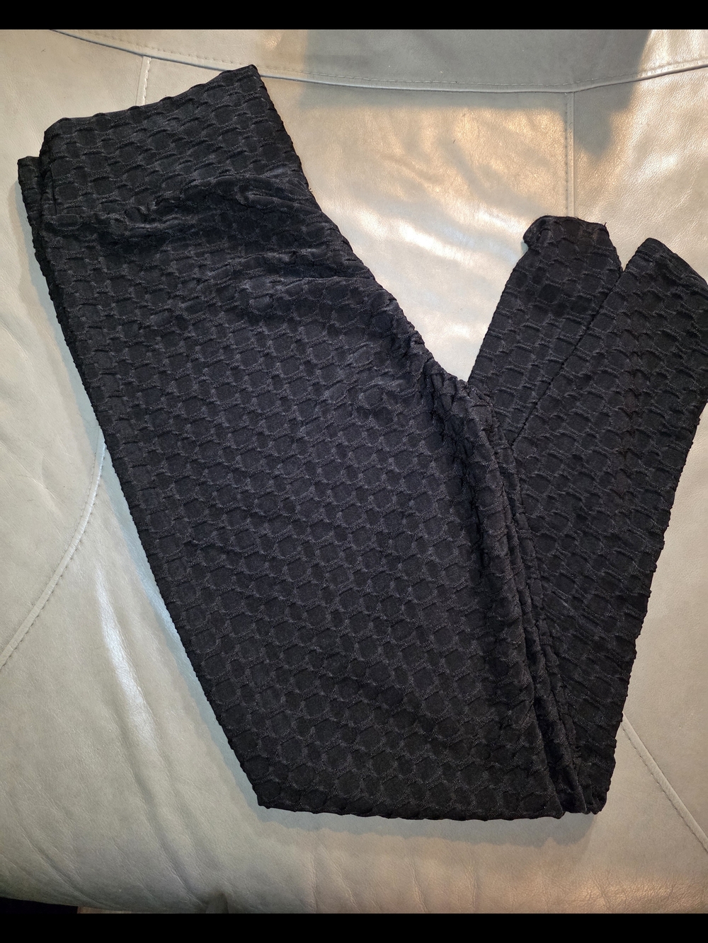 Textured Scrunch Booty Lifting Leggings Trio - Pink, Black, Gray - Picture 16 of 16